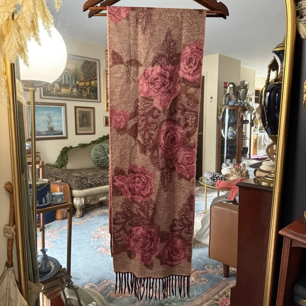 Preston & York Moody Pink & Brown Floral Scarf made in Germany 100% Acrylic - Picture 5 of 6